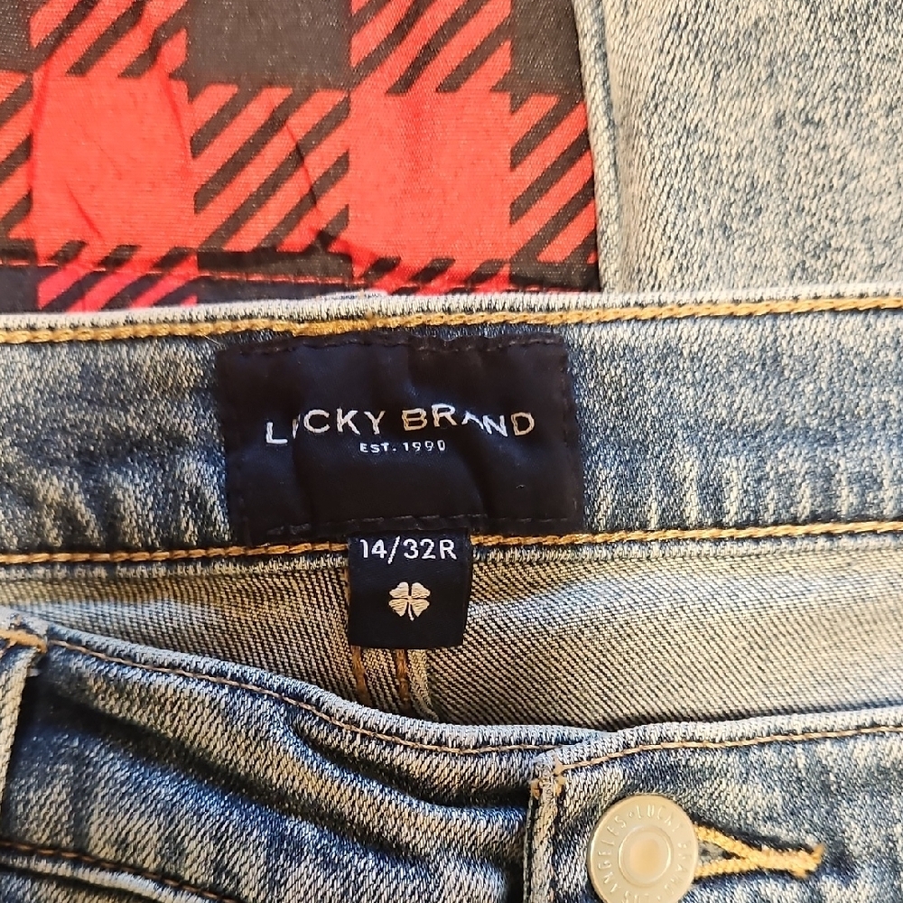 Lucky Brand Light Blue Boyfriend Jeans with Cream Floral Design - Picture 2 of 4
